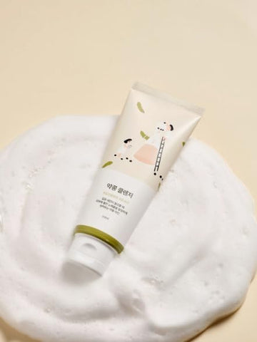 Round Lab Soybean Face Cleanser - Deep Cleansing Scrub, 150ml - Image 2
