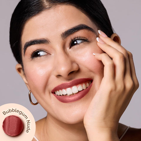 Mamaearth Moisture Matte Lipstick with Avocado Oil & Vitamin E - Bubblegum Nude - 2g - Image 2