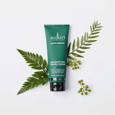 Sukin Super Greens Detoxifying Facial Scrub,Â 125 Ml